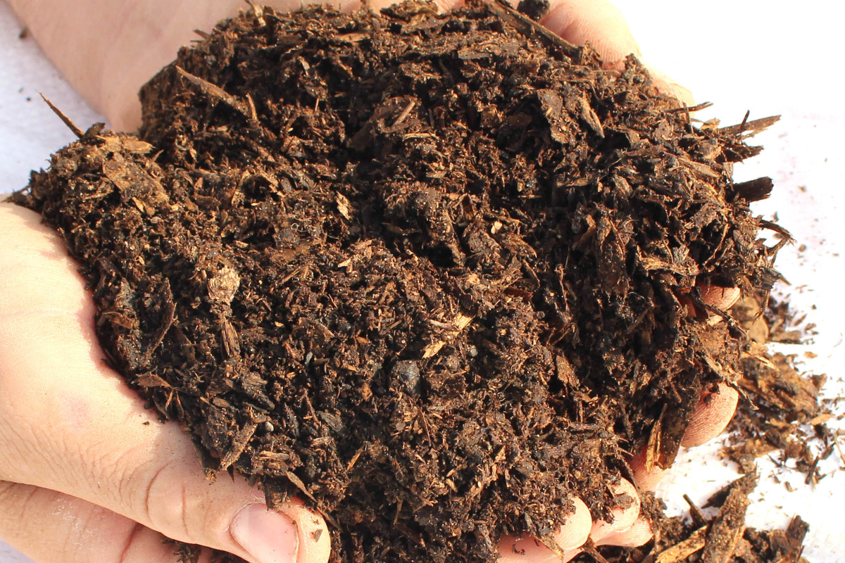 premium-well-rotted-horse-manure-premium-topsoil-supplies